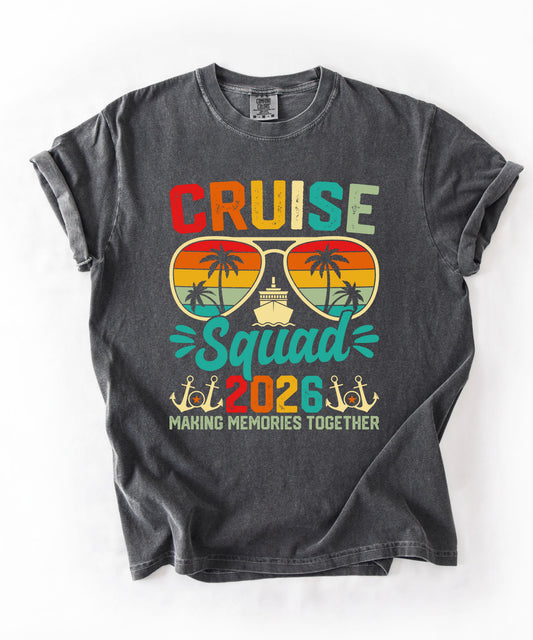 Cruise Squad 2026 T-Shirt — Retro Tropical Vacation Tee