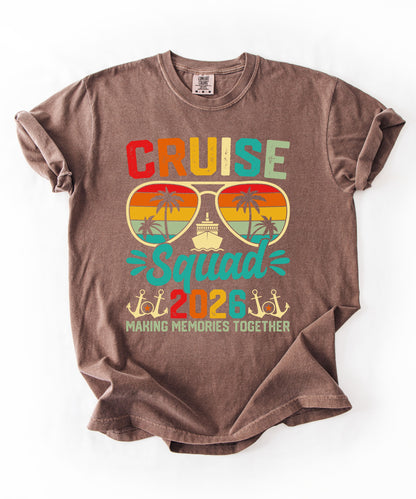 Cruise Squad 2026 T-Shirt — Retro Tropical Vacation Tee